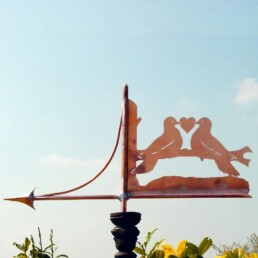 girouette de toit, girouette de toit artisanale, girouette de jardin artisanale, girouette de jardin originale, fabrication girouette de toit, girouetterie coudray macouard, fabrication girouette de toit, fabricant de girouette artisanale, fabricant de girouette, fabricant de girouette maine et loire,