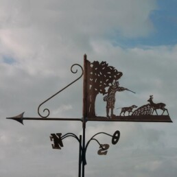 girouette de toit, girouette de toit artisanale, girouette de jardin artisanale, girouette de jardin originale, fabrication girouette de toit, girouetterie coudray macouard, fabrication girouette de toit, fabricant de girouette artisanale, fabricant de girouette, fabricant de girouette maine et loire,