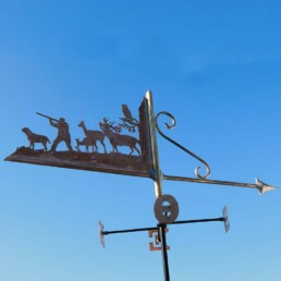 girouette de toit, girouette de toit artisanale, girouette de jardin artisanale, girouette de jardin originale, fabrication girouette de toit, girouetterie coudray macouard, fabrication girouette de toit, fabricant de girouette artisanale, fabricant de girouette, fabricant de girouette maine et loire,